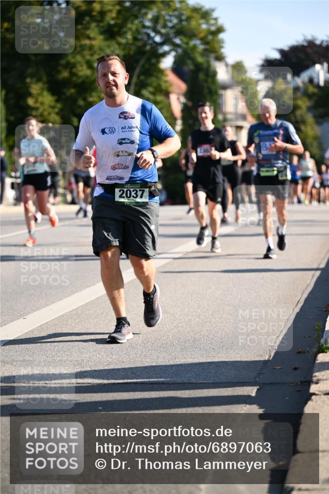 01.09.2024 - BARMER Alsterlauf Dr. Thomas Lammeyer http://msf.ph/oto/6897063 01.09.2024 09:35:24 Laufen 60, 2037 meine-sportfotos.de