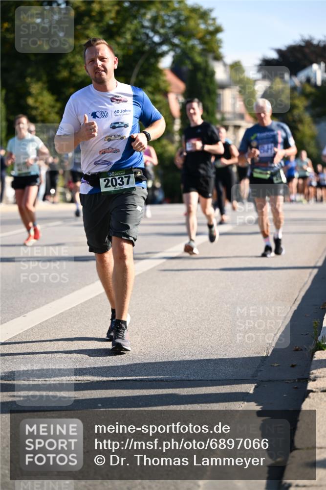 01.09.2024 - BARMER Alsterlauf Dr. Thomas Lammeyer http://msf.ph/oto/6897066 01.09.2024 09:35:24 Laufen 60, 2037 meine-sportfotos.de