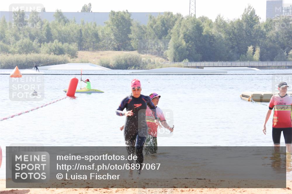 01.09.2024 - 17. Tribühne Triathlon Luisa Fischer http://msf.ph/oto/6897067 01.09.2024 11:35:19 Schwimmen 522 meine-sportfotos.de