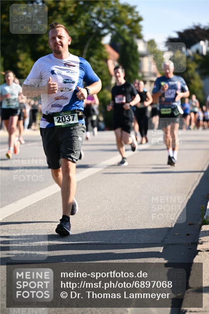 01.09.2024 - BARMER Alsterlauf Dr. Thomas Lammeyer http://msf.ph/oto/6897068 01.09.2024 09:35:24 Laufen 60, 2037 meine-sportfotos.de