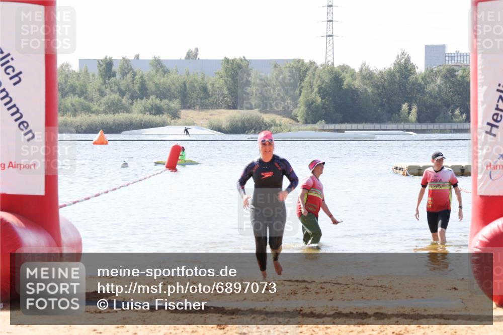 01.09.2024 - 17. Tribühne Triathlon Luisa Fischer http://msf.ph/oto/6897073 01.09.2024 11:35:20 Schwimmen 522 meine-sportfotos.de