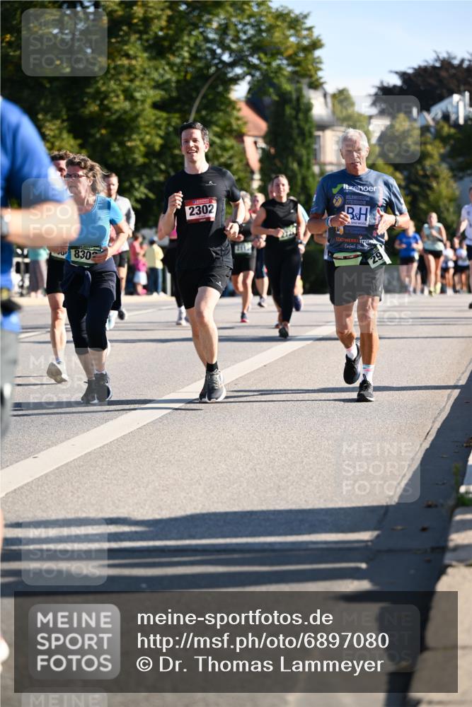 01.09.2024 - BARMER Alsterlauf Dr. Thomas Lammeyer http://msf.ph/oto/6897080 01.09.2024 09:35:25 Laufen 8302, 2302 meine-sportfotos.de