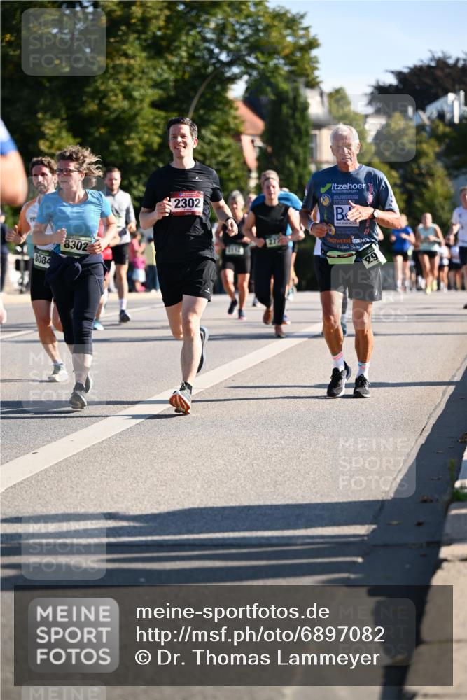 01.09.2024 - BARMER Alsterlauf Dr. Thomas Lammeyer http://msf.ph/oto/6897082 01.09.2024 09:35:25 Laufen 8084, 8302, 2302, 29 meine-sportfotos.de