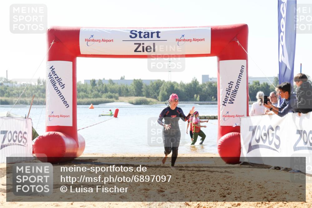 01.09.2024 - 17. Tribühne Triathlon Luisa Fischer http://msf.ph/oto/6897097 01.09.2024 11:35:23 Schwimmen 522 meine-sportfotos.de