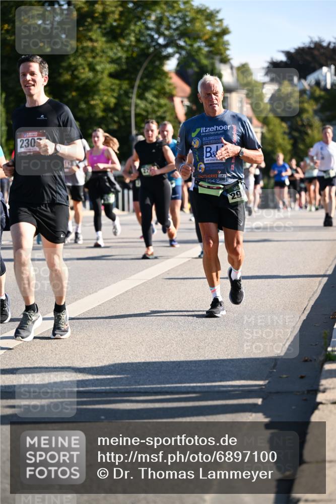 01.09.2024 - BARMER Alsterlauf Dr. Thomas Lammeyer http://msf.ph/oto/6897100 01.09.2024 09:35:26 Laufen 230, 29 meine-sportfotos.de