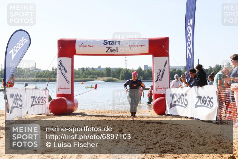 01.09.2024 - 17. Tribühne Triathlon Luisa Fischer http://msf.ph/oto/6897103 01.09.2024 11:35:23 Schwimmen 522 meine-sportfotos.de