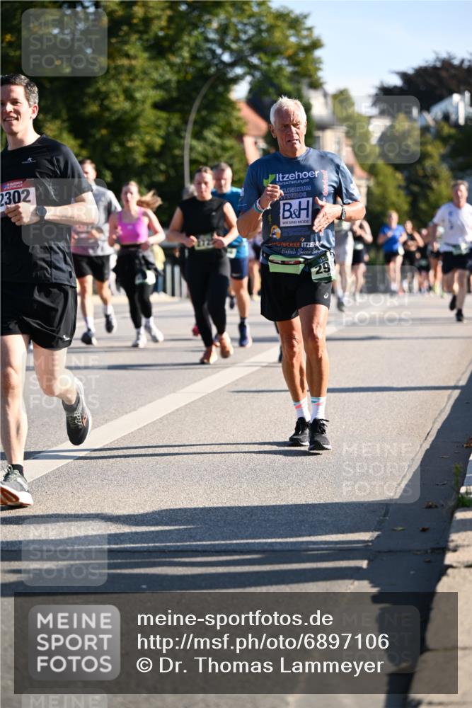 01.09.2024 - BARMER Alsterlauf Dr. Thomas Lammeyer http://msf.ph/oto/6897106 01.09.2024 09:35:26 Laufen 2302, 29 meine-sportfotos.de