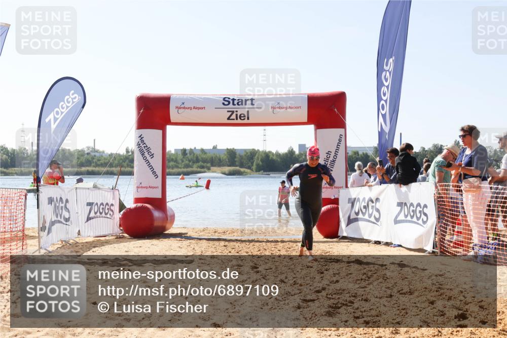 01.09.2024 - 17. Tribühne Triathlon Luisa Fischer http://msf.ph/oto/6897109 01.09.2024 11:35:24 Schwimmen 522 meine-sportfotos.de