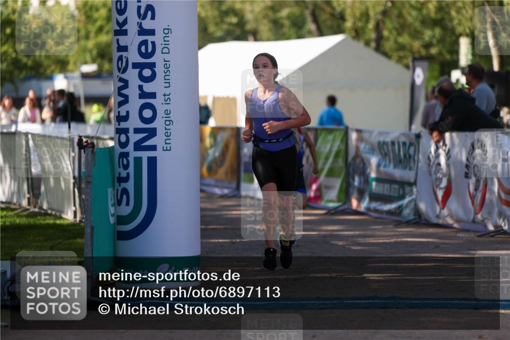 01.09.2024 - 17. Tribühne Triathlon Michael Strokosch http://msf.ph/oto/6897113 01.09.2024 09:50:55 Ziel 81, 87 meine-sportfotos.de