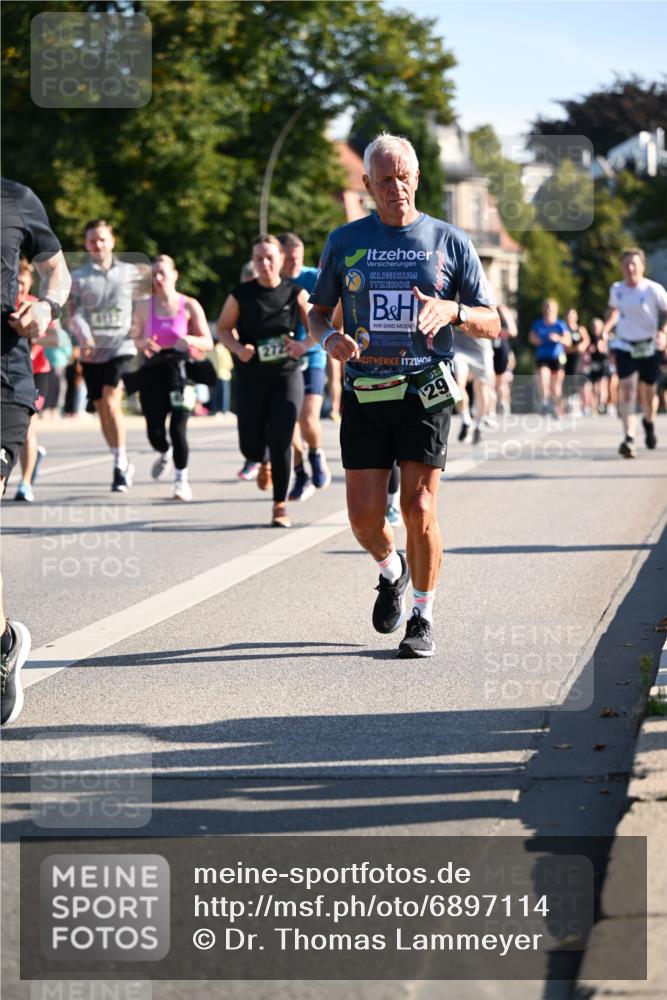 01.09.2024 - BARMER Alsterlauf Dr. Thomas Lammeyer http://msf.ph/oto/6897114 01.09.2024 09:35:26 Laufen 29 meine-sportfotos.de