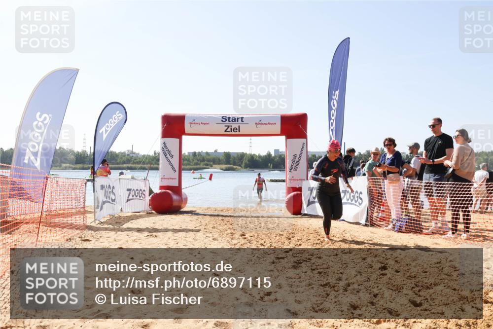 01.09.2024 - 17. Tribühne Triathlon Luisa Fischer http://msf.ph/oto/6897115 01.09.2024 11:35:25 Schwimmen 522 meine-sportfotos.de