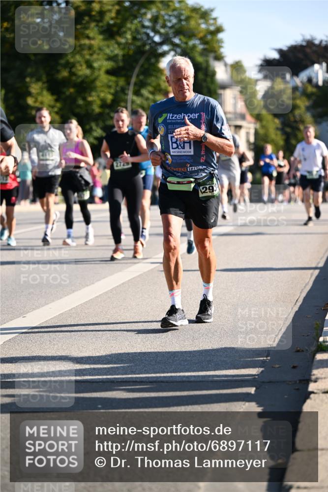 01.09.2024 - BARMER Alsterlauf Dr. Thomas Lammeyer http://msf.ph/oto/6897117 01.09.2024 09:35:26 Laufen 4113, 29 meine-sportfotos.de