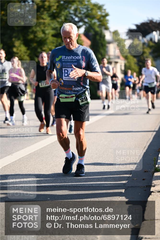 01.09.2024 - BARMER Alsterlauf Dr. Thomas Lammeyer http://msf.ph/oto/6897124 01.09.2024 09:35:27 Laufen 29 meine-sportfotos.de