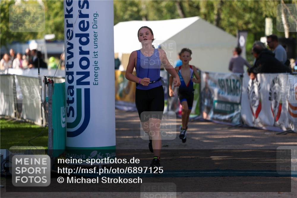 01.09.2024 - 17. Tribühne Triathlon Michael Strokosch http://msf.ph/oto/6897125 01.09.2024 09:50:56 Ziel 81, 87 meine-sportfotos.de