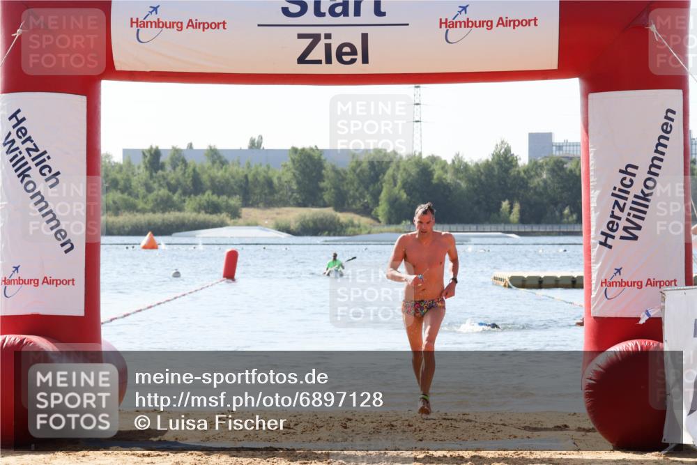 01.09.2024 - 17. Tribühne Triathlon Luisa Fischer http://msf.ph/oto/6897128 01.09.2024 11:38:43 Schwimmen 649 meine-sportfotos.de