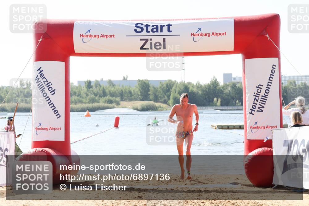 01.09.2024 - 17. Tribühne Triathlon Luisa Fischer http://msf.ph/oto/6897136 01.09.2024 11:38:43 Schwimmen 649 meine-sportfotos.de