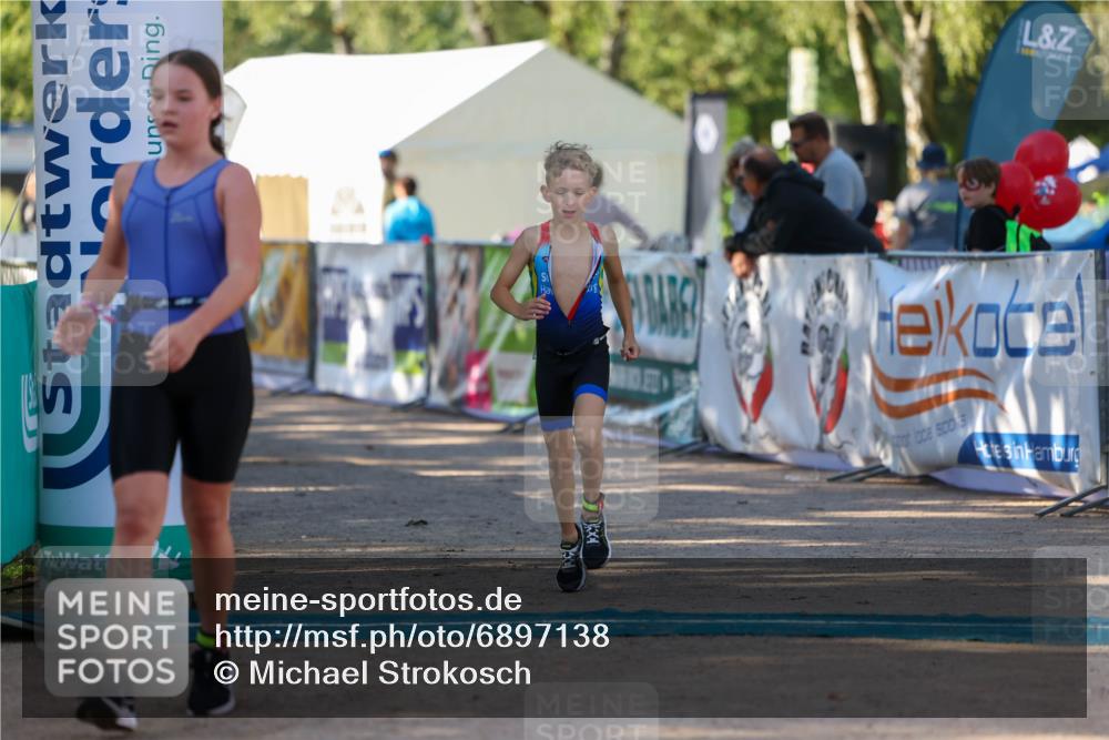 01.09.2024 - 17. Tribühne Triathlon Michael Strokosch http://msf.ph/oto/6897138 01.09.2024 09:50:57 Ziel 81, 87 meine-sportfotos.de