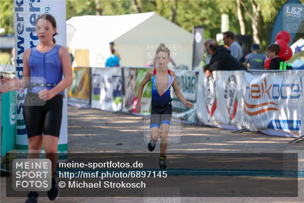 01.09.2024 - 17. Tribühne Triathlon Michael Strokosch http://msf.ph/oto/6897145 01.09.2024 09:50:57 Ziel 81, 87 meine-sportfotos.de