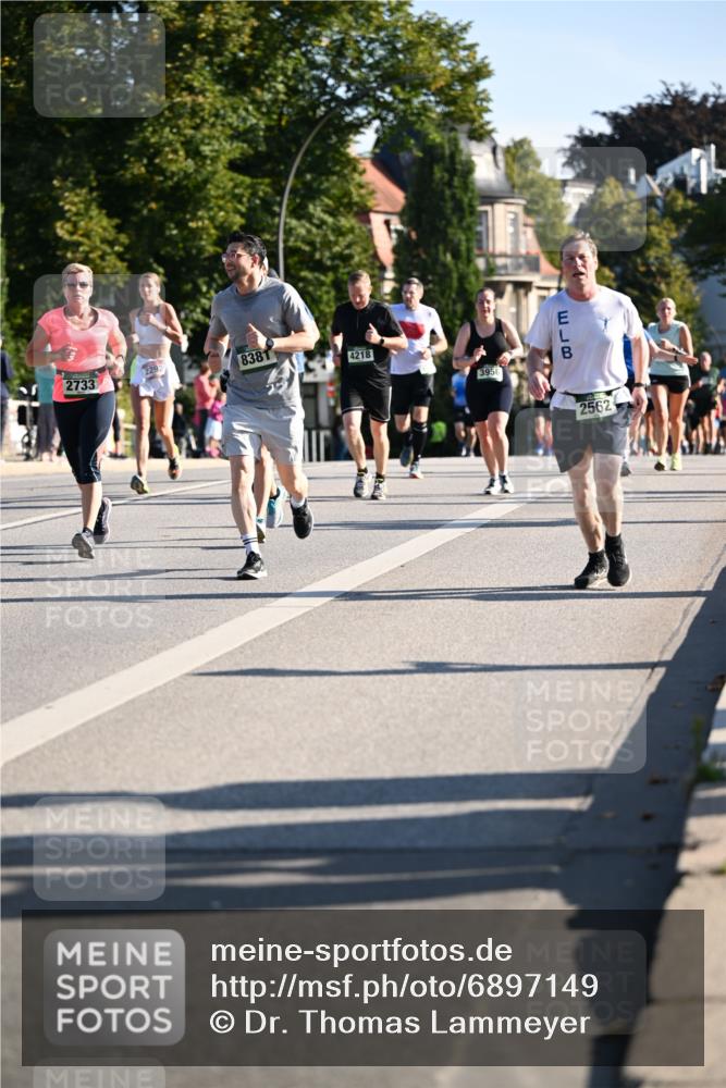 01.09.2024 - BARMER Alsterlauf Dr. Thomas Lammeyer http://msf.ph/oto/6897149 01.09.2024 09:35:29 Laufen 2733, 8381, 4218, 3956, 2562 meine-sportfotos.de