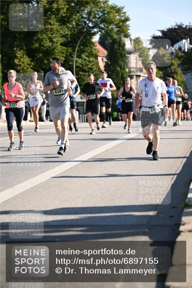 01.09.2024 - BARMER Alsterlauf Dr. Thomas Lammeyer http://msf.ph/oto/6897155 01.09.2024 09:35:29 Laufen 2733, 8381, 3956, 2562 meine-sportfotos.de