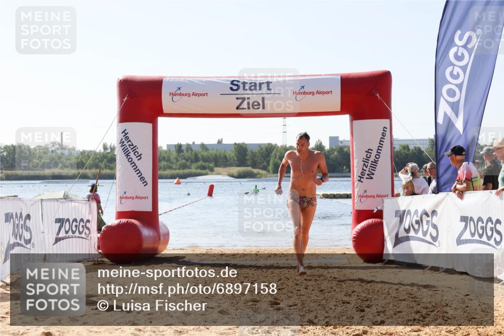 01.09.2024 - 17. Tribühne Triathlon Luisa Fischer http://msf.ph/oto/6897158 01.09.2024 11:38:45 Schwimmen 649 meine-sportfotos.de