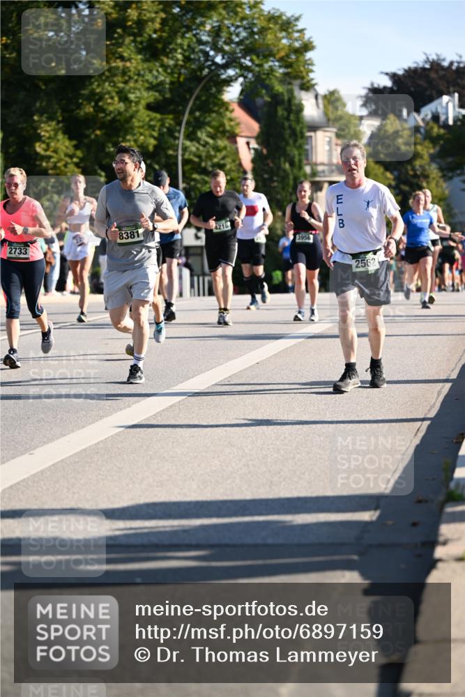 01.09.2024 - BARMER Alsterlauf Dr. Thomas Lammeyer http://msf.ph/oto/6897159 01.09.2024 09:35:30 Laufen 4218, 8381, 2733, 3956, 2562 meine-sportfotos.de