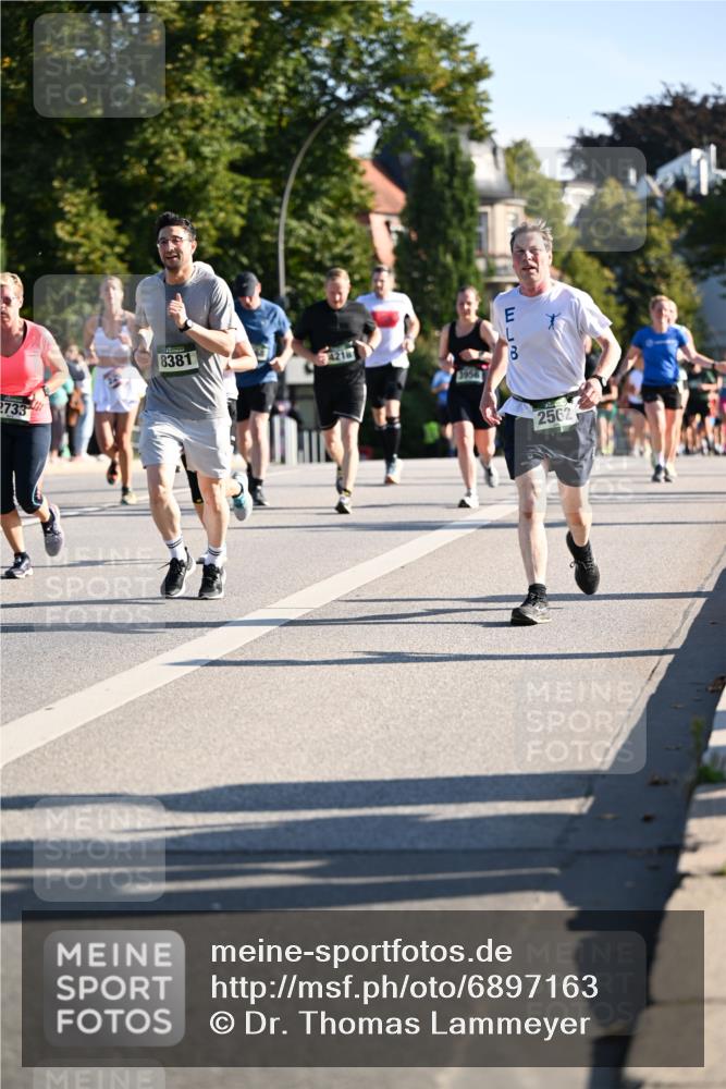 01.09.2024 - BARMER Alsterlauf Dr. Thomas Lammeyer http://msf.ph/oto/6897163 01.09.2024 09:35:30 Laufen 2733, 8381, 421, 3956, 2562 meine-sportfotos.de