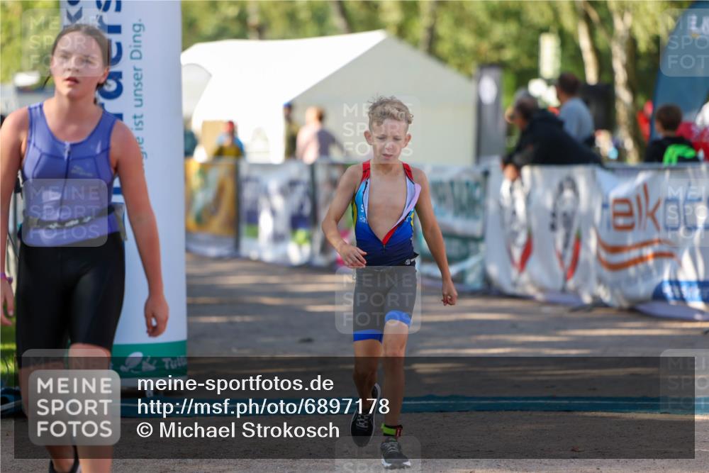 01.09.2024 - 17. Tribühne Triathlon Michael Strokosch http://msf.ph/oto/6897178 01.09.2024 09:50:59 Ziel 81, 87 meine-sportfotos.de