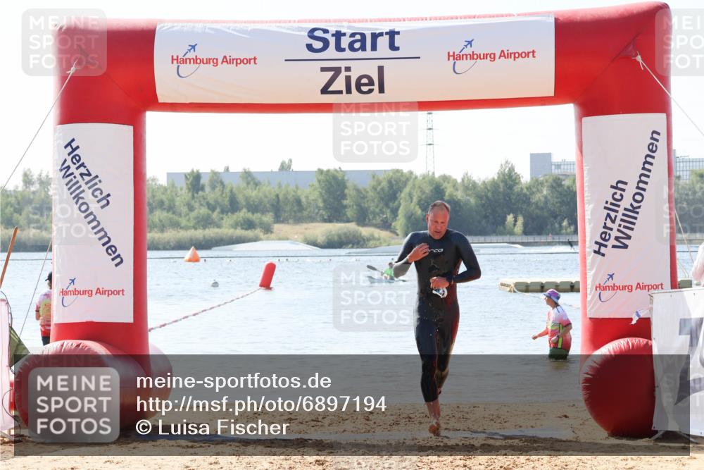 01.09.2024 - 17. Tribühne Triathlon Luisa Fischer http://msf.ph/oto/6897194 01.09.2024 11:38:59 Schwimmen 607 meine-sportfotos.de