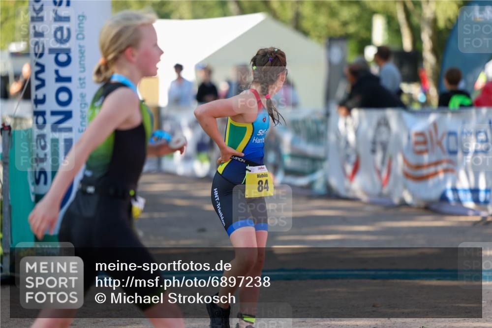 01.09.2024 - 17. Tribühne Triathlon Michael Strokosch http://msf.ph/oto/6897238 01.09.2024 09:51:11 Ziel 84, 129 meine-sportfotos.de