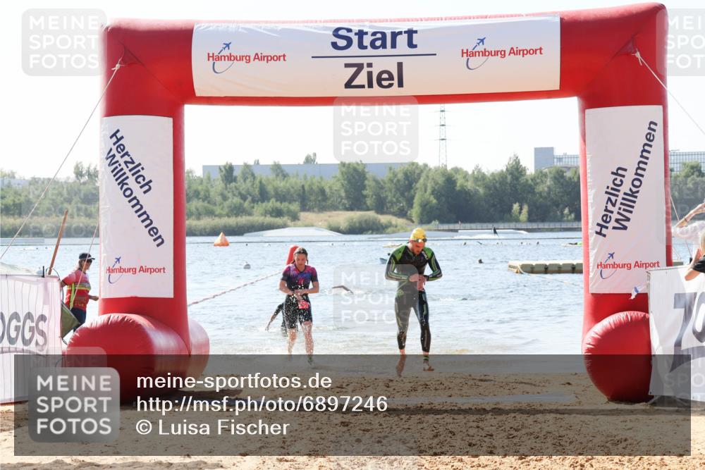 01.09.2024 - 17. Tribühne Triathlon Luisa Fischer http://msf.ph/oto/6897246 01.09.2024 11:40:13 Schwimmen 646, 668, 712 meine-sportfotos.de