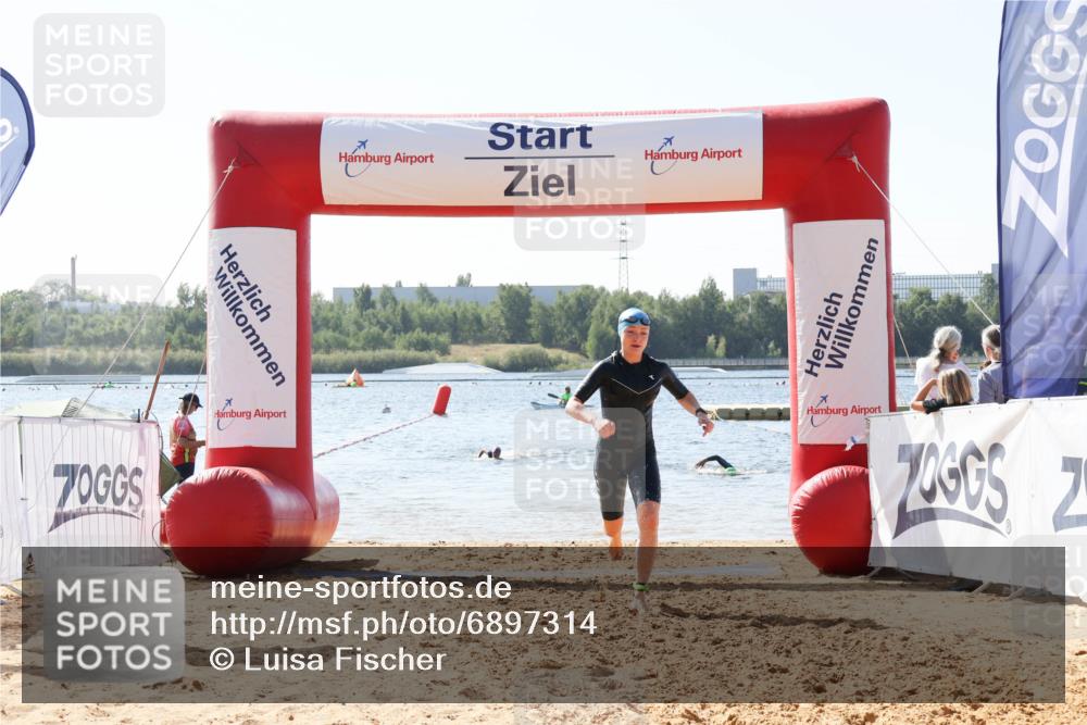 01.09.2024 - 17. Tribühne Triathlon Luisa Fischer http://msf.ph/oto/6897314 01.09.2024 11:40:21 Schwimmen 646, 668, 712 meine-sportfotos.de