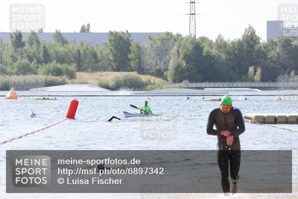 01.09.2024 - 17. Tribühne Triathlon Luisa Fischer http://msf.ph/oto/6897342 01.09.2024 11:40:32 Schwimmen 629 meine-sportfotos.de