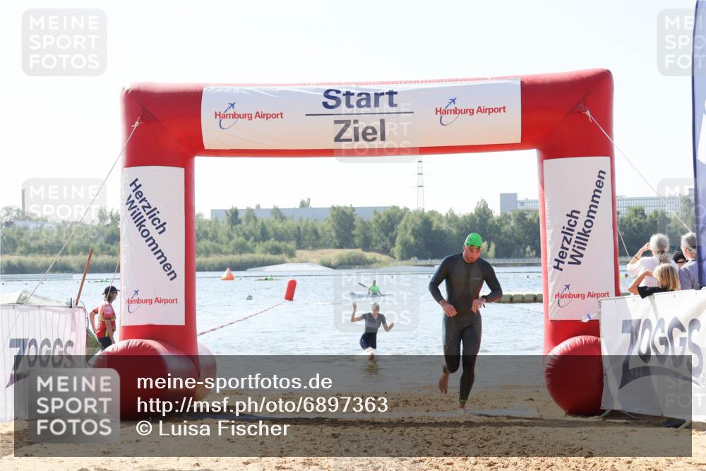 01.09.2024 - 17. Tribühne Triathlon Luisa Fischer http://msf.ph/oto/6897363 01.09.2024 11:40:34 Schwimmen 629, 666 meine-sportfotos.de