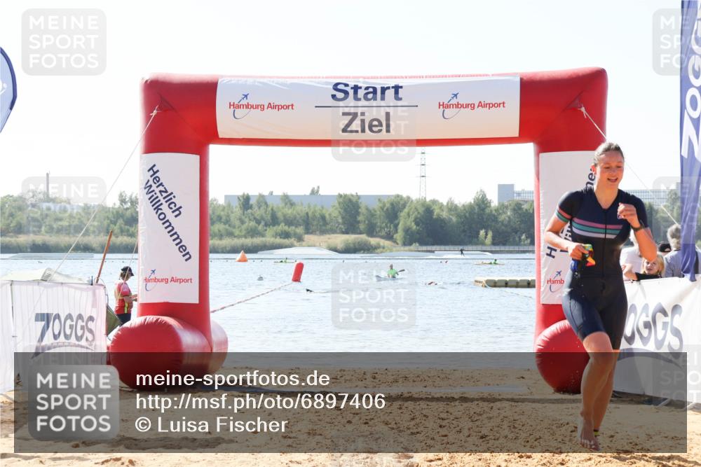 01.09.2024 - 17. Tribühne Triathlon Luisa Fischer http://msf.ph/oto/6897406 01.09.2024 11:40:45 Schwimmen 666 meine-sportfotos.de