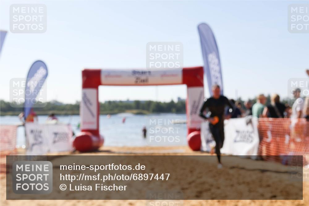 01.09.2024 - 17. Tribühne Triathlon Luisa Fischer http://msf.ph/oto/6897447 01.09.2024 11:41:28 Schwimmen 603, 694 meine-sportfotos.de