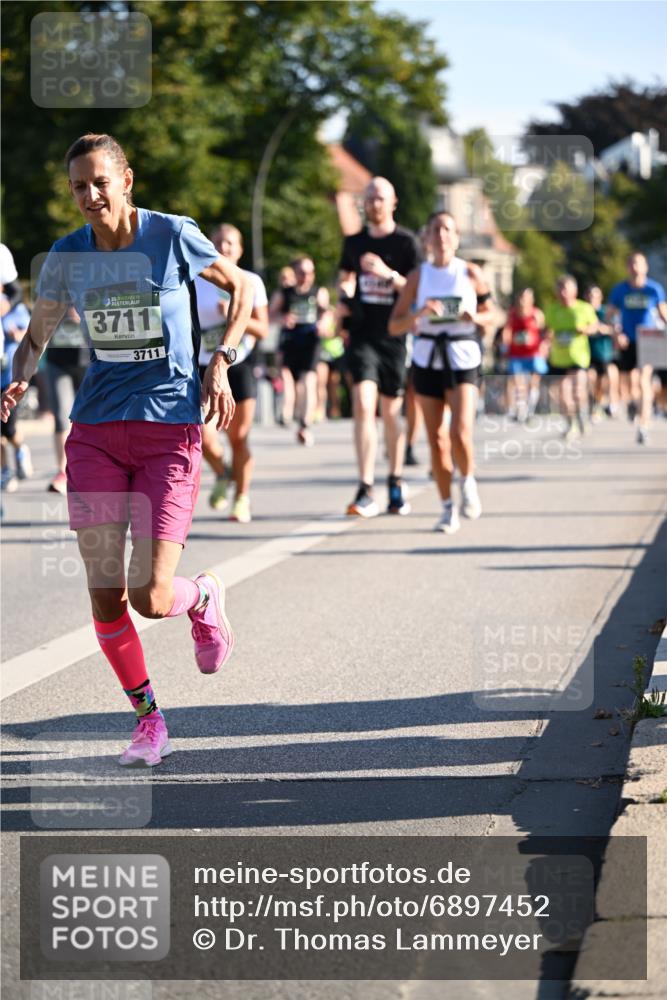 01.09.2024 - BARMER Alsterlauf Dr. Thomas Lammeyer http://msf.ph/oto/6897452 01.09.2024 09:35:42 Laufen 2024, 135, 3711, 3711 meine-sportfotos.de