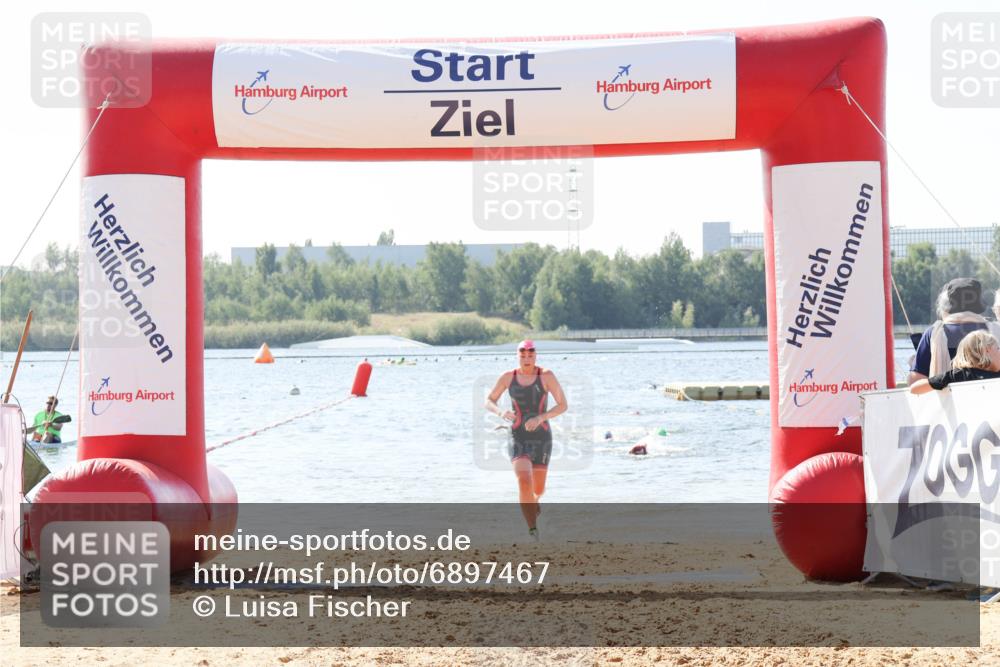 01.09.2024 - 17. Tribühne Triathlon Luisa Fischer http://msf.ph/oto/6897467 01.09.2024 11:41:34 Schwimmen 603, 694 meine-sportfotos.de
