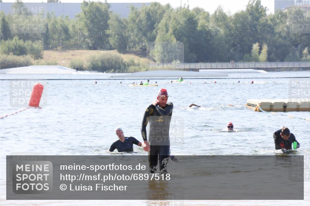 01.09.2024 - 17. Tribühne Triathlon Luisa Fischer http://msf.ph/oto/6897518 01.09.2024 11:41:44 Schwimmen 603, 701 meine-sportfotos.de