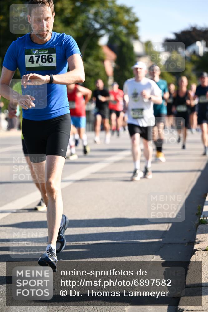 01.09.2024 - BARMER Alsterlauf Dr. Thomas Lammeyer http://msf.ph/oto/6897582 01.09.2024 09:35:49 Laufen 35, 4766 meine-sportfotos.de