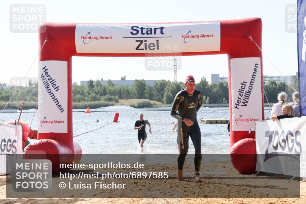 01.09.2024 - 17. Tribühne Triathlon Luisa Fischer http://msf.ph/oto/6897585 01.09.2024 11:41:52 Schwimmen 572, 582, 689, 701 meine-sportfotos.de