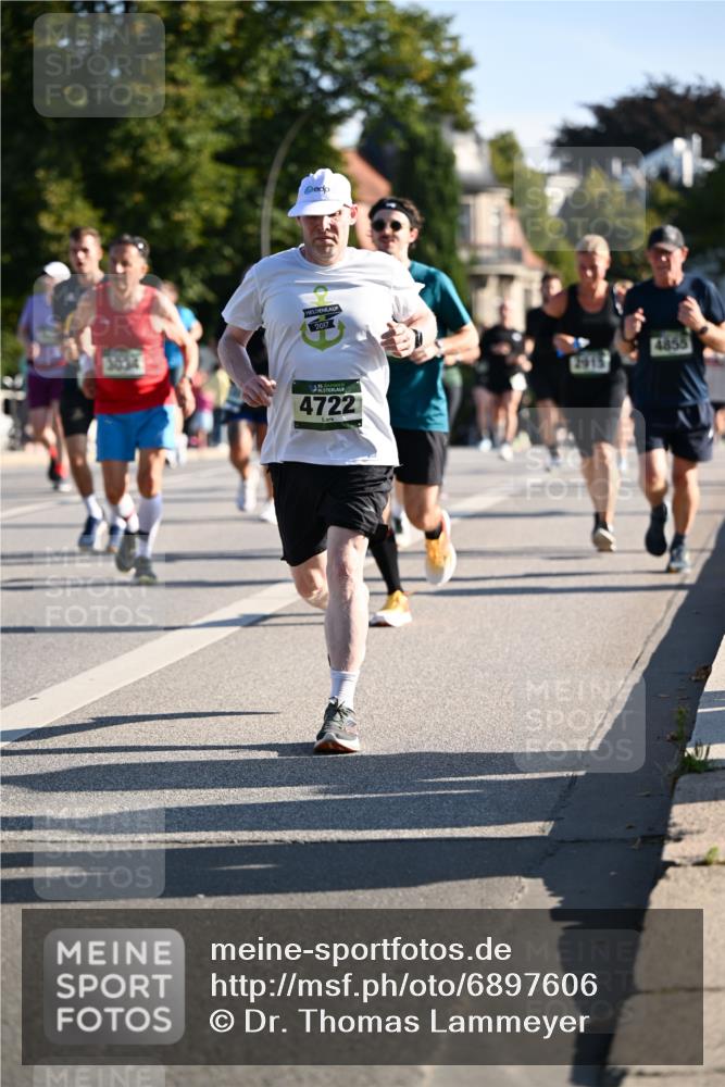 01.09.2024 - BARMER Alsterlauf Dr. Thomas Lammeyer http://msf.ph/oto/6897606 01.09.2024 09:35:50 Laufen 2017, 4722, 4855 meine-sportfotos.de