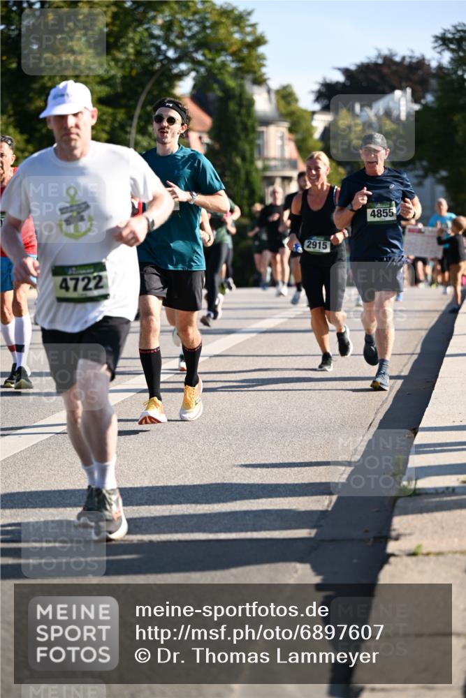 01.09.2024 - BARMER Alsterlauf Dr. Thomas Lammeyer http://msf.ph/oto/6897607 01.09.2024 09:35:51 Laufen 4722, 2915, 4855 meine-sportfotos.de