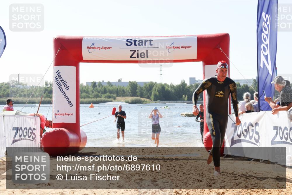 01.09.2024 - 17. Tribühne Triathlon Luisa Fischer http://msf.ph/oto/6897610 01.09.2024 11:41:53 Schwimmen 572, 582, 689, 701 meine-sportfotos.de