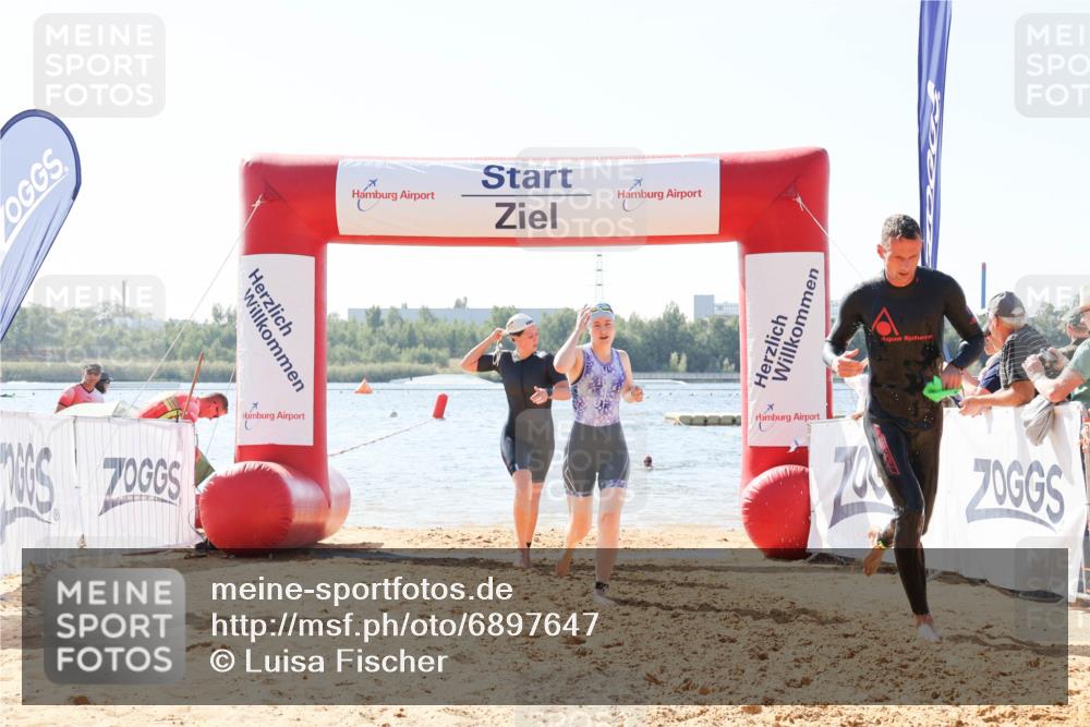 01.09.2024 - 17. Tribühne Triathlon Luisa Fischer http://msf.ph/oto/6897647 01.09.2024 11:41:57 Schwimmen 572, 582, 689, 701 meine-sportfotos.de