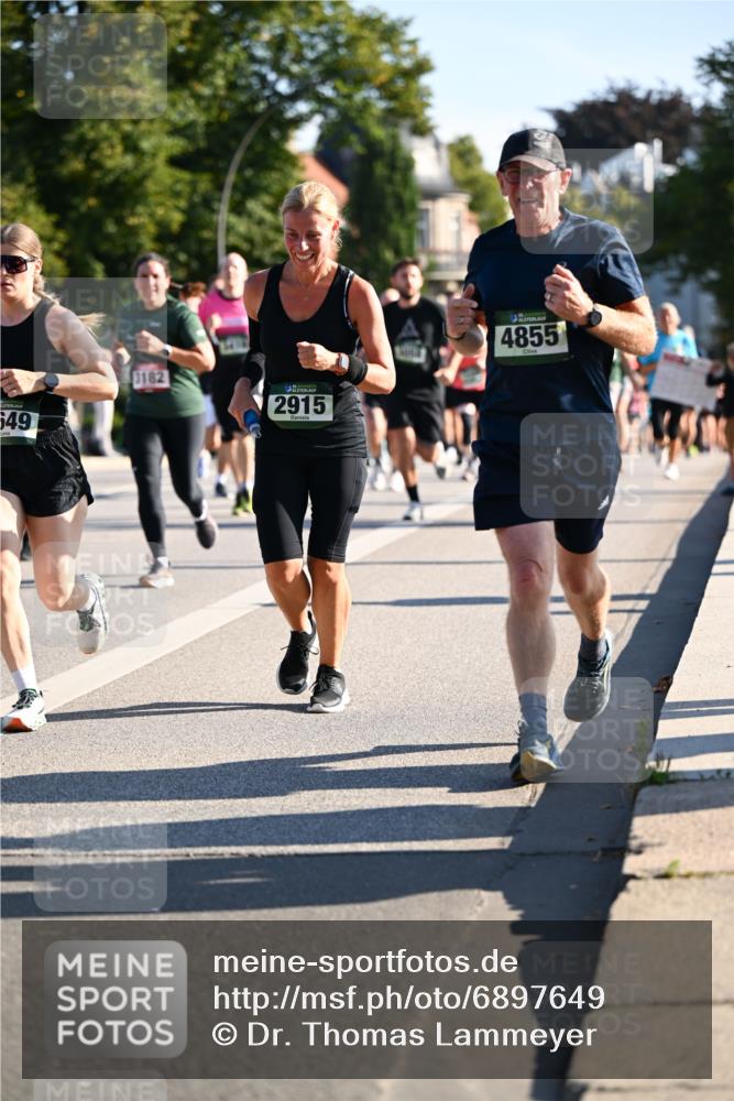 01.09.2024 - BARMER Alsterlauf Dr. Thomas Lammeyer http://msf.ph/oto/6897649 01.09.2024 09:35:52 Laufen 549, 1182, 2915, 4855 meine-sportfotos.de