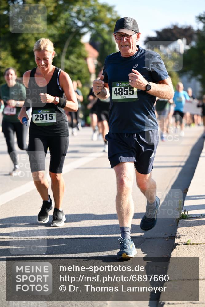 01.09.2024 - BARMER Alsterlauf Dr. Thomas Lammeyer http://msf.ph/oto/6897660 01.09.2024 09:35:53 Laufen 2915, 35, 4855 meine-sportfotos.de