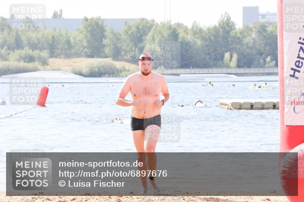 01.09.2024 - 17. Tribühne Triathlon Luisa Fischer http://msf.ph/oto/6897676 01.09.2024 11:42:09 Schwimmen 623 meine-sportfotos.de