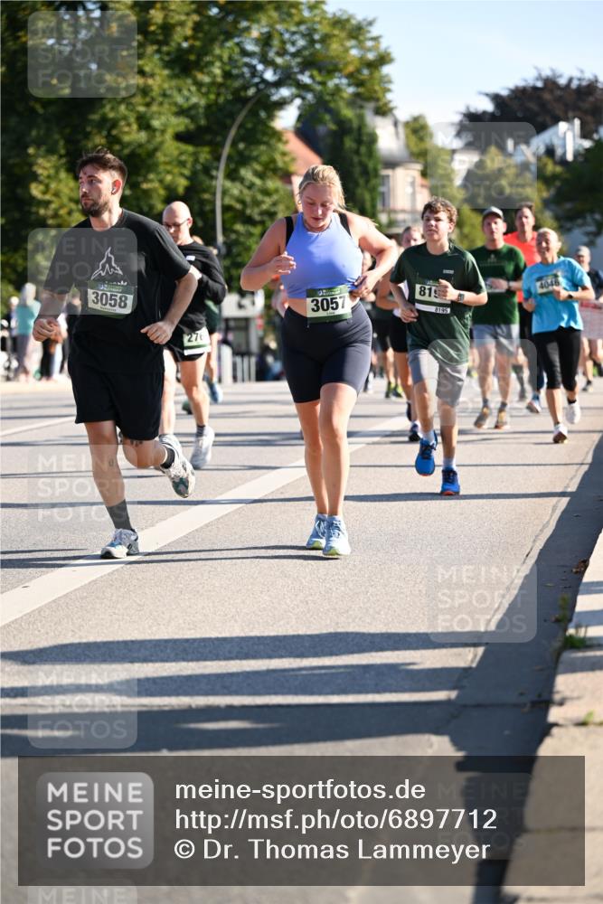 01.09.2024 - BARMER Alsterlauf Dr. Thomas Lammeyer http://msf.ph/oto/6897712 01.09.2024 09:35:55 Laufen 3058, 276, 3057, 819, 8195, 4046 meine-sportfotos.de