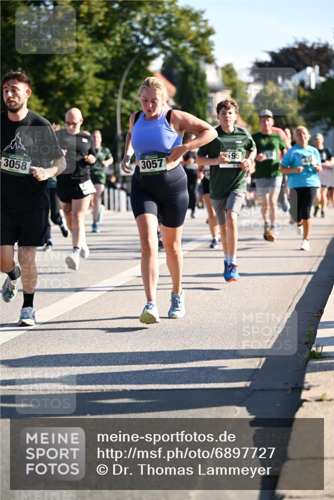 01.09.2024 - BARMER Alsterlauf Dr. Thomas Lammeyer http://msf.ph/oto/6897727 01.09.2024 09:35:56 Laufen 3058, 3057, 95, 819 meine-sportfotos.de